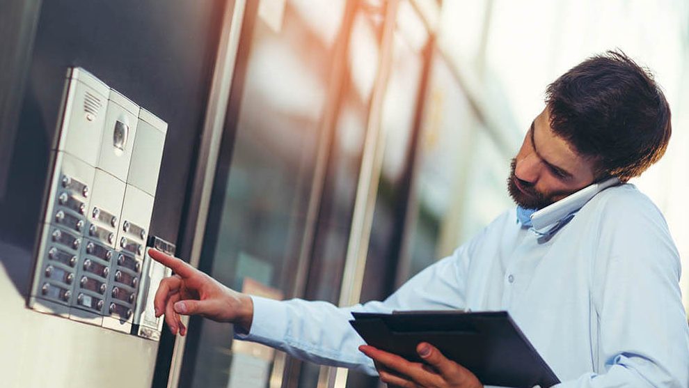 Szafa serwerowa i okablowanie strukturalne